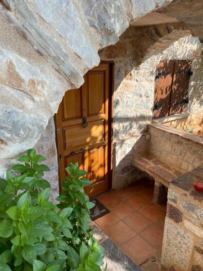 Find Your Peace In A Traditional Country House!! Láyia Esterno foto