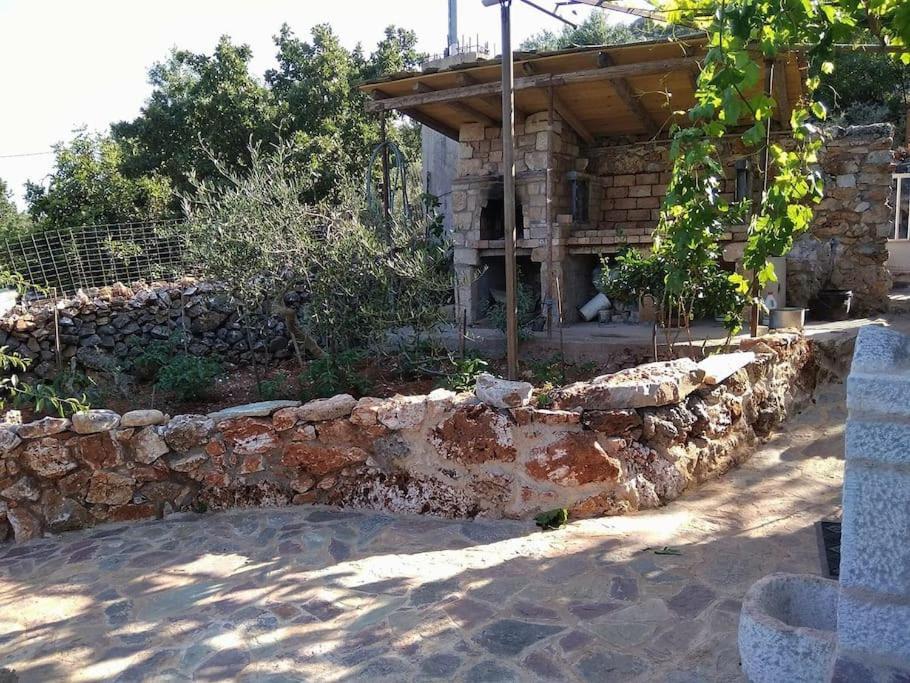 Find Your Peace In A Traditional Country House!! Láyia Esterno foto