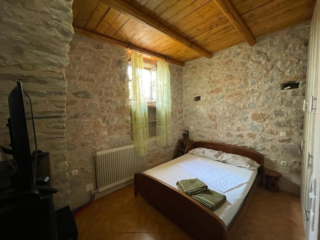 Find Your Peace In A Traditional Country House!! Láyia Esterno foto