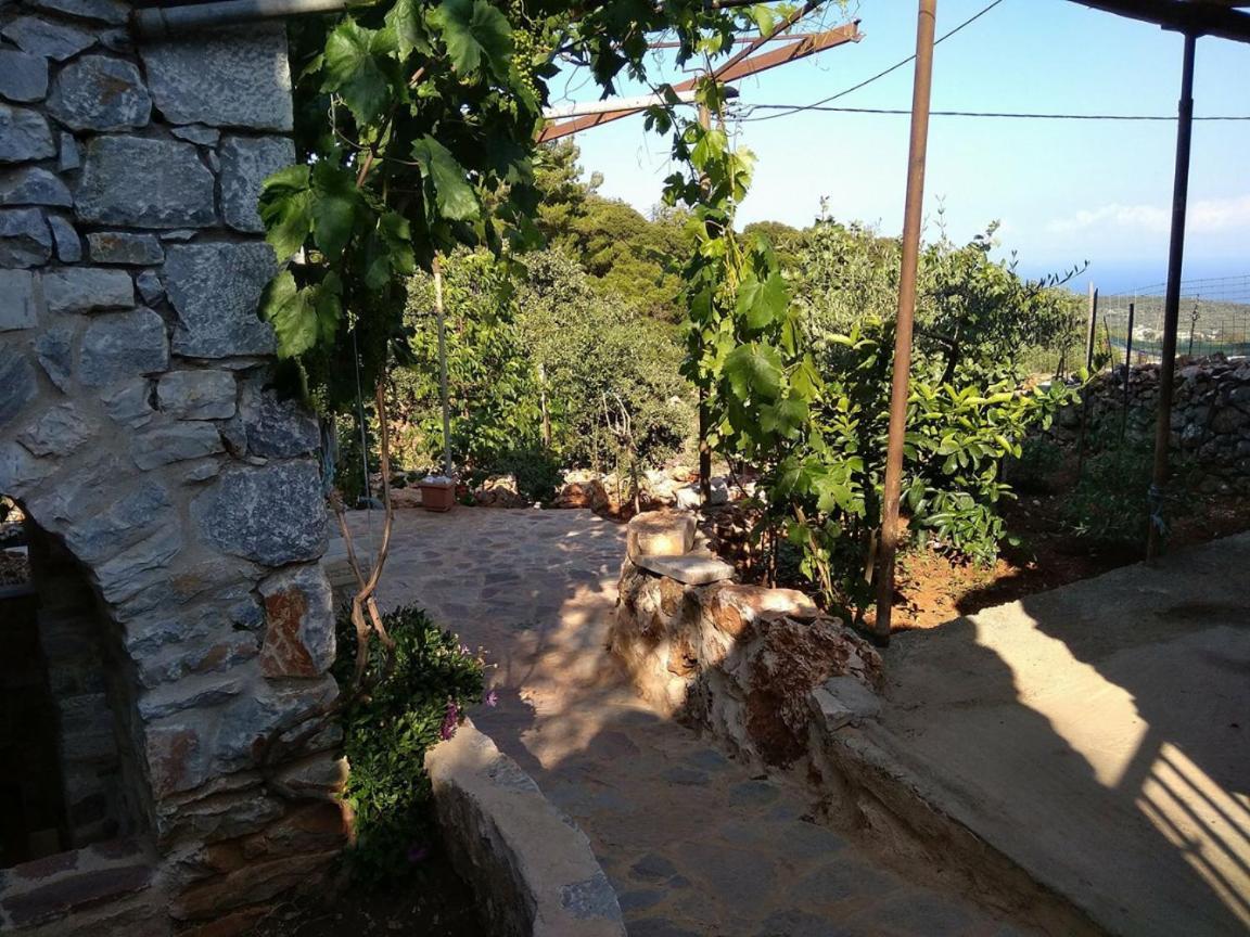 Find Your Peace In A Traditional Country House!! Láyia Esterno foto