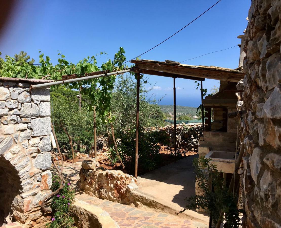 Find Your Peace In A Traditional Country House!! Láyia Esterno foto